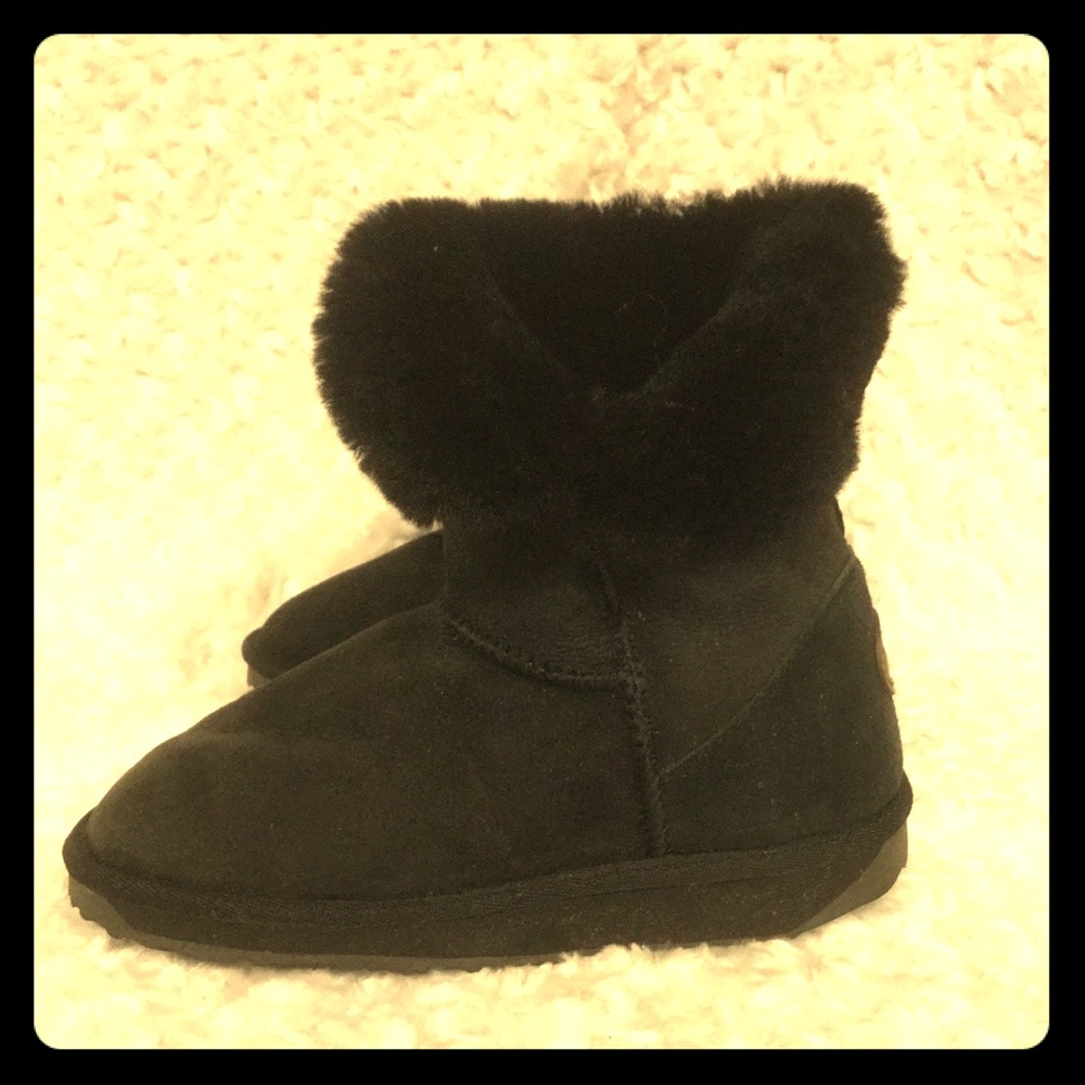 EMU boots